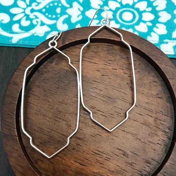 NEW๐๐GEOMETRIC SILVER EARRING๐๐GORGEOUS MODERN - Picture 4 of 8